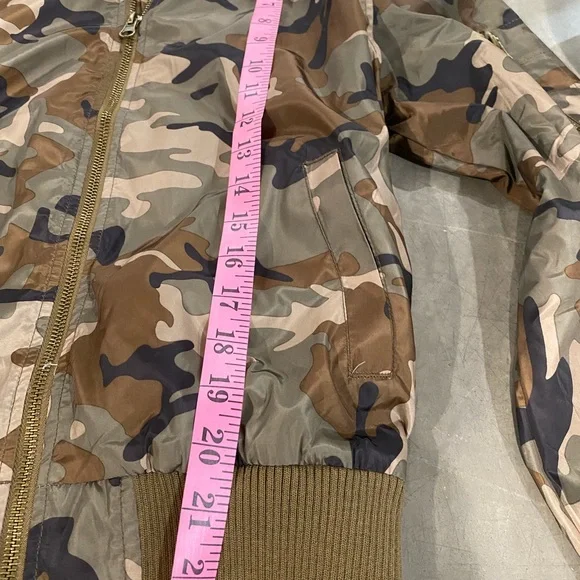 NWOT camo WEST COAST VIBES bomber jacket! 😎 - Picture 6 of 14